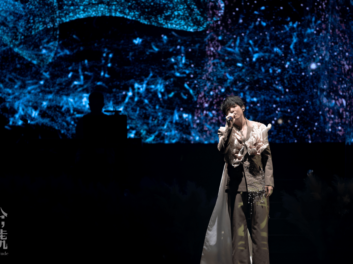 【圖輯】陳卓賢倫敦演唱會｜指英國有「歸屬感」 唱《才二十三》悼偶像方大同 談藝人有社會責任作正面榜樣